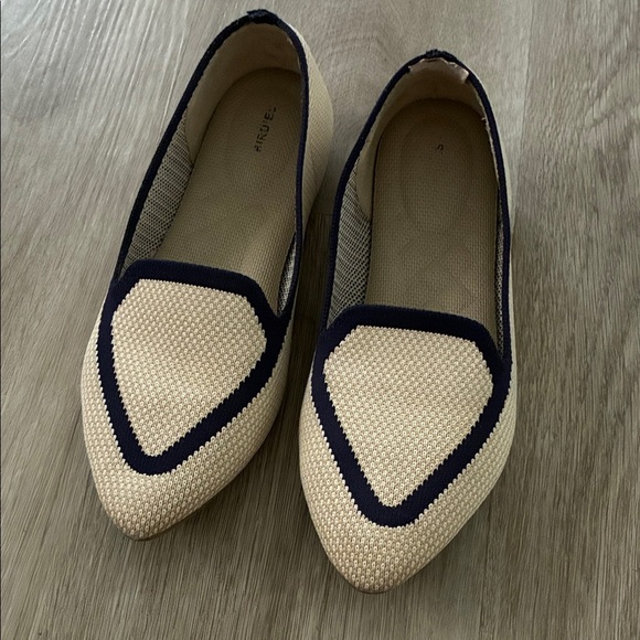 Birdies Blackbird Eggshell Navy Knit Point Toe Loafers - Picture 1 of 8